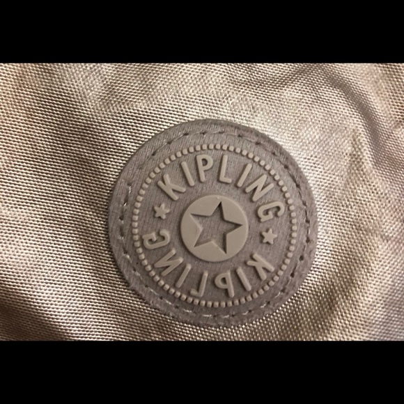 Kipling Alvar Metallic Glow Crossbody Bag Champagne - Picture 3 of 6